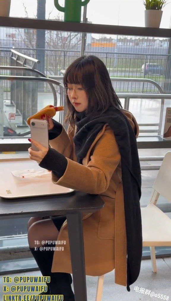 美国黑人av女星,メイリン モデルコレクション メ,观看免费无删减完整版